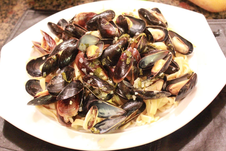 Classic French Steamed Mussels