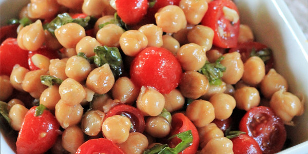 chickpea and tomato salad